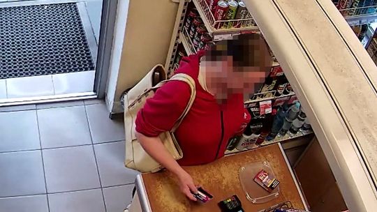 24-latka znalazła cudzą kartę i ruszyła na zakupy. Teraz stanie przed sądem