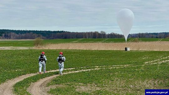 Balony z papierosami nad regionem. Policja zabezpieczyła kontrabandę [FILM]