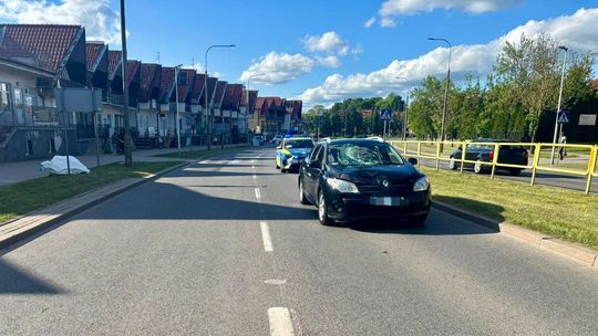 Bartoszyce: policja szuka świadków wypadku. Potrącona rowerzystka trafiła do szpitala