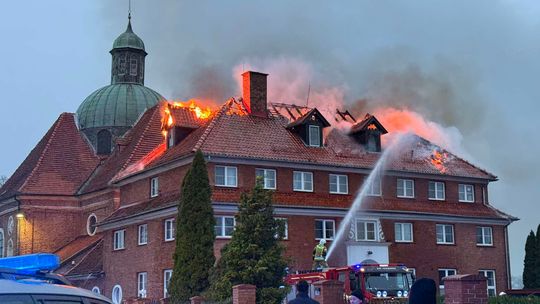 Braniewo: pożar klasztoru ojców redemptorystów. Ogień wybuchł na poddaszu