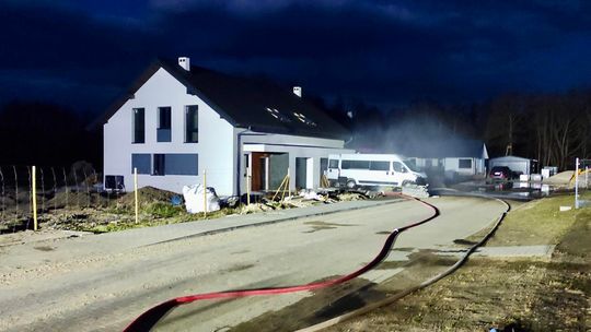 Braniewo: wybuch zbiornika gazu w samochodzie. Ewakuacja mieszkańców Braniewo: wybuch zbiornika gazu w samochodzie. Ewakuacja mieszkańców