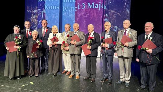 Braniewo ze sztandarem. Wyróżnienia dla zasłużonych mieszkańców