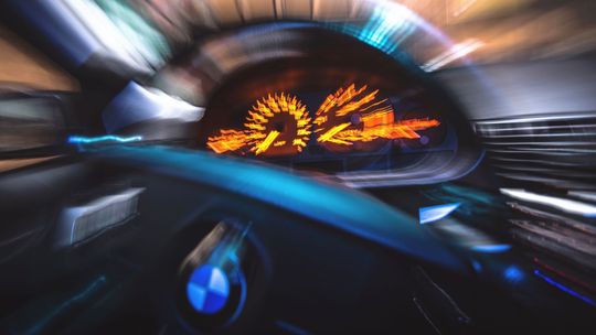 Driftował w mieście. Zauważyli go policjanci