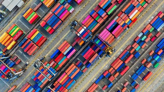 Eksportujesz towary? Obliczanie śladu węglowego to Twój nowy obowiązek w handlu zagranicznym Eksportujesz towary? Obliczanie śladu węglowego to Twój nowy obowiązek w handlu zagranicznym