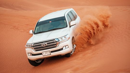 Import auta z Dubaju – czy warto kupić taki samochód?