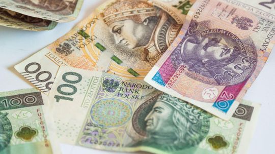 Jak obliczyć nadpłatę kredytu gotówkowego i sprawdzić, czy bank powinien zwrócić koszty?