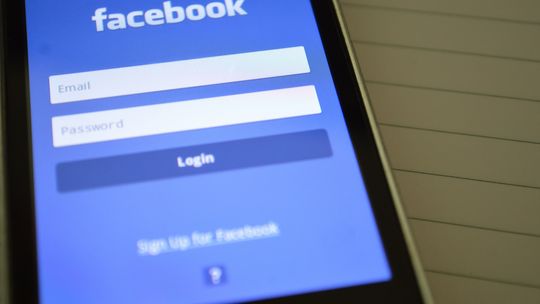 Jak osiągnąć sukces dzięki reklamom na Facebooku?