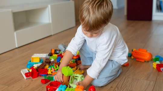 Jak wybrać zabawkę dla 8-latka? Praktyczny poradnik dla rodziców
