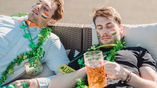Jakie są sposoby na kaca? Oto kilka niezawodnych metod