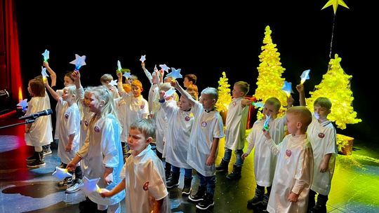Kolędy i pastorałki. Dzieci i młodzież na braniewskiej scenie