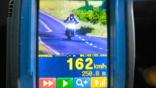 Kolejny motocyklista stracił prawo jazdy. Ta sama droga, to samo miejsce