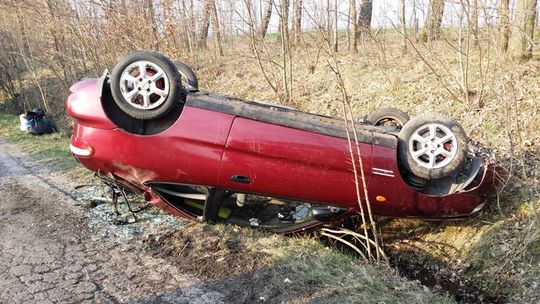 Lanos na dachu. Kierująca wyszła sama