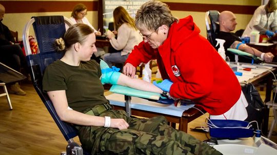 Mundur, serca i pomoc. Udana akcja krwiodawstwa w brygadzie w Braniewie