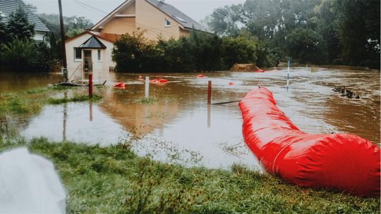 Na pomoc powodzianom. Co jest potrzebne (a co nie) i gdzie to można przynieść?