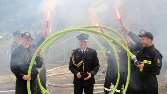 Na pożegnanie wrzucili go do zimnej wody