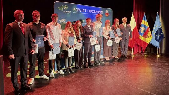 Nagrody, medale i stypendia. Wielkie święto edukacji i sportu w powiecie lidzbarskim