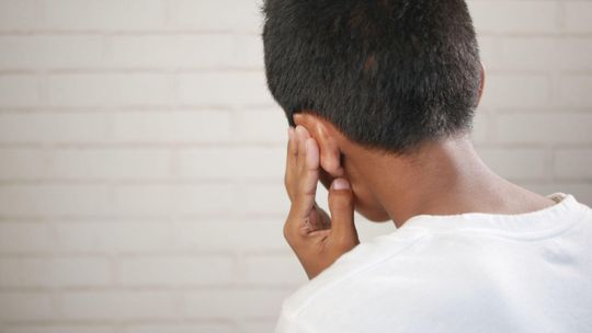 Nawracające zapalenie ucha u dziecka – kiedy potrzebna jest konsultacja laryngologiczna?