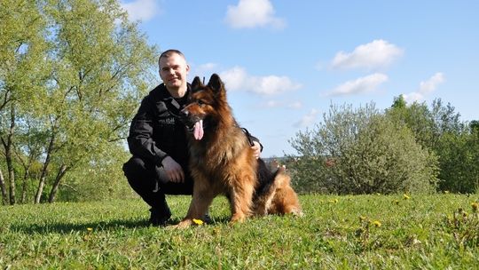 Od szczeniaka służył w Policji. Dziś jest na emeryturze