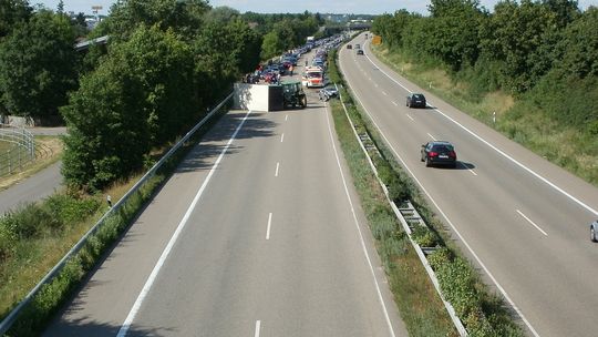 Odszkodowanie po śmierci rodzica. Uzyskiwać samodzielnie czy z pomocą kancelarii?