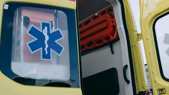 Pijany pacjent z Wilcząt zaatakował ratownika medycznego. Przyznał się i wyraził skruchę