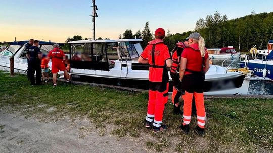 Pijany sternik uderzył policjanta. Na pokładzie łodzi była trójka dzieci