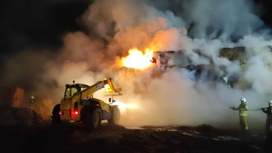 Podpalili setki ton biomasy we Fromborku. Podżegacz skazany na karę więzienia