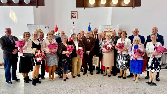 Pół wieku miłości i wspólnych wspomnień. Jedenaście par świętowało Złote Gody