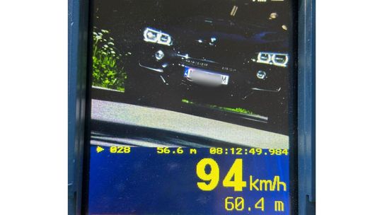 Policjanci zatrzymali pirata drogowego w BMW. Surowe konsekwencje dla kierowcy