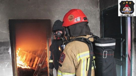 Pożar wewnątrz budynku. Ćwiczyli jak na prawdziwej akcji