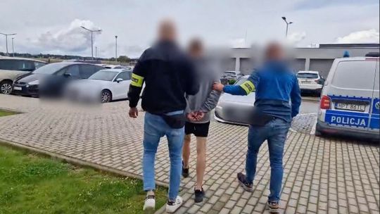 Przemoc domowa w powiecie bartoszyckim: sprawcy w obliczu sprawiedliwości, historie ofiar i działania policji.