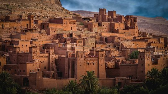 Przewodnik po Medynach Maroka: Podróż przez labiryntowe medyny Fezu, Marrakeszu i innych miast