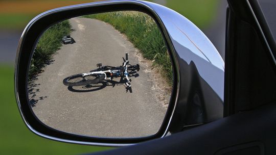 Śmiertelne potrącenie rowerzystki. Kobieta zmarła na miejscu