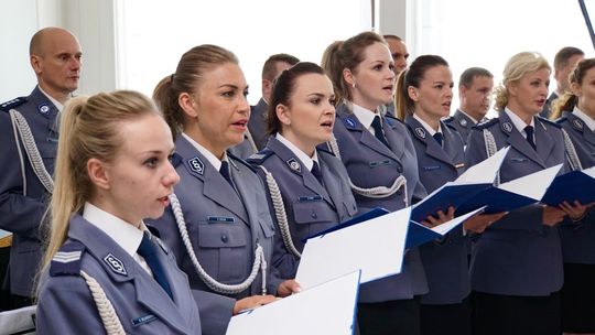 Śpiewający policjanci na braniewskiej scenie