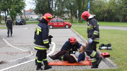 Strażacy w komendzie. Ratowali policjantów