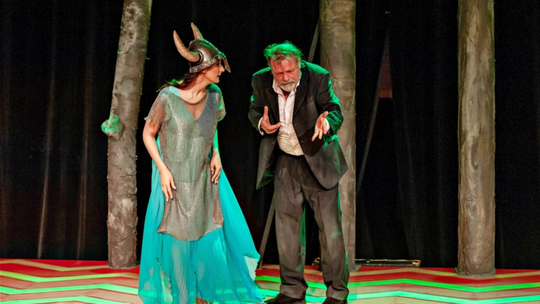 „Tożsamość Pana El” w teatrze. Elbląg szuka siebie na scenie