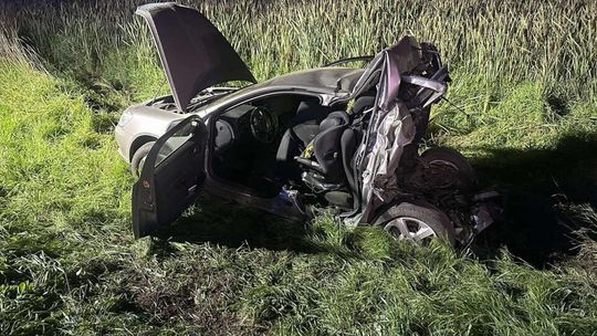 Tragiczny wypadek na trasie Bisztynek-Wozławki. Nie żyją mężczyzna i dziecko