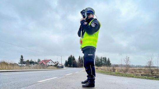 Trzy promile i lądowanie w rowie. Podsumowanie weekendu na drogach