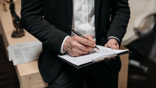 Umowa na stworzenie oprogramowania – jak zabezpieczyć interesy firmy IT i klienta?