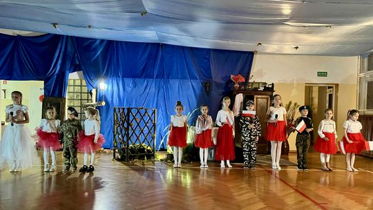 Wieczornica Niepodległościowa w Słobitach. Wieczór, który zatrzymał czas.