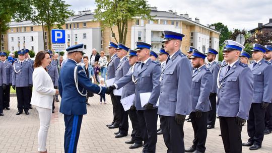 Wspólne świętowanie policjantów i mieszkańców