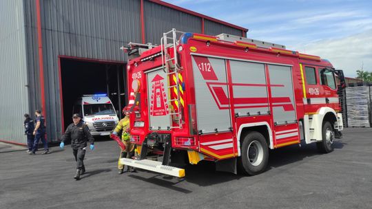 Wypadek w zakładzie. Przygnieciony pracownik