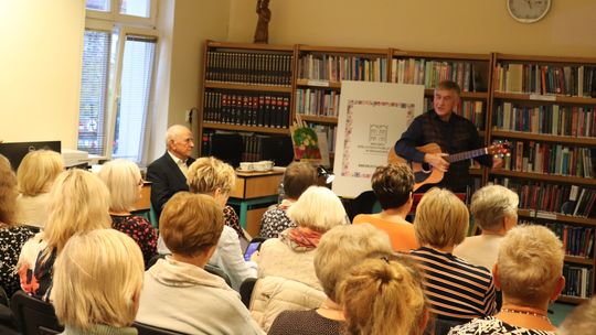 „Z piosenką przez lata” po raz drugi. Andrzej Białecki wystąpi w Braniewie