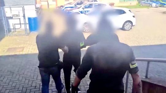 Zakrwawiony mężczyzna leżał za sklepem. Skatował go jego własny krewny