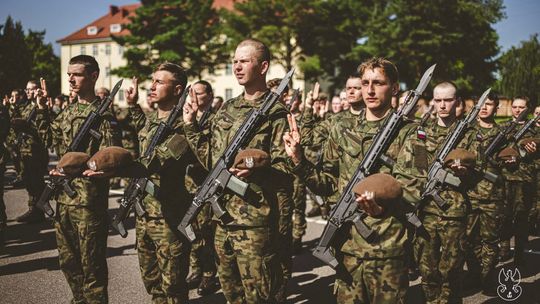 Zaliczyli pętlę, złożyli przysięgę. Nowi terytorialsi rozpoczną służbę w macierzystych batalionach