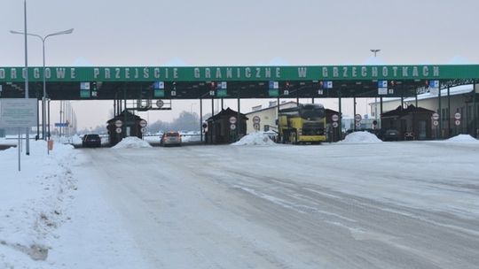 Ze sfałszowanym wynikiem testu przez granicę