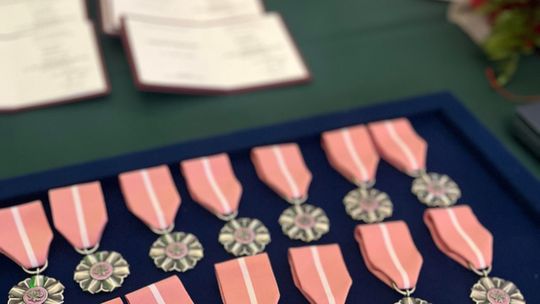 Złote pary z Pieniężna mogą otrzymać państwowe odznaczenie