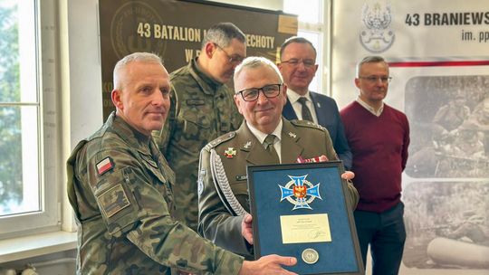 Zmiana warty w 43 batalionie. Ppłk Adam Książak odchodzi ze służby