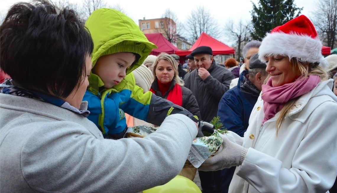 Braniewianie podzielą się opłatkiem na warmińskich spotkaniach