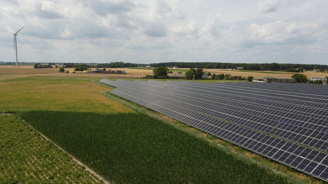 Budowa elektrowni słonecznych. Pro Vento Energia poszukuje gruntów