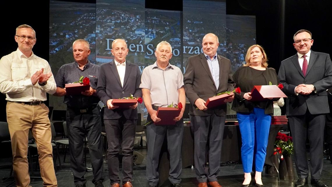 Docenieni za pracę w samorządzie. Wspomnieni ci, których już nie ma